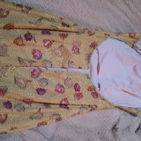 Prom dress - Picture 2 of 8